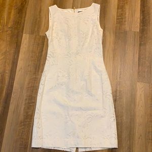 TAHARI white lace dress. Size 2. Cute for graduation.